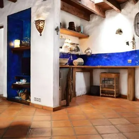 Sleeps 3 Wifi Apartment *
