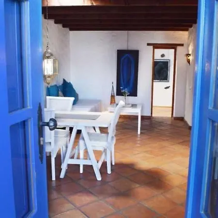 Sleeps 3 Wifi Apartment