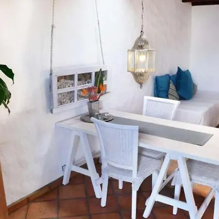 Sleeps 3 Wifi Appartamento Uga